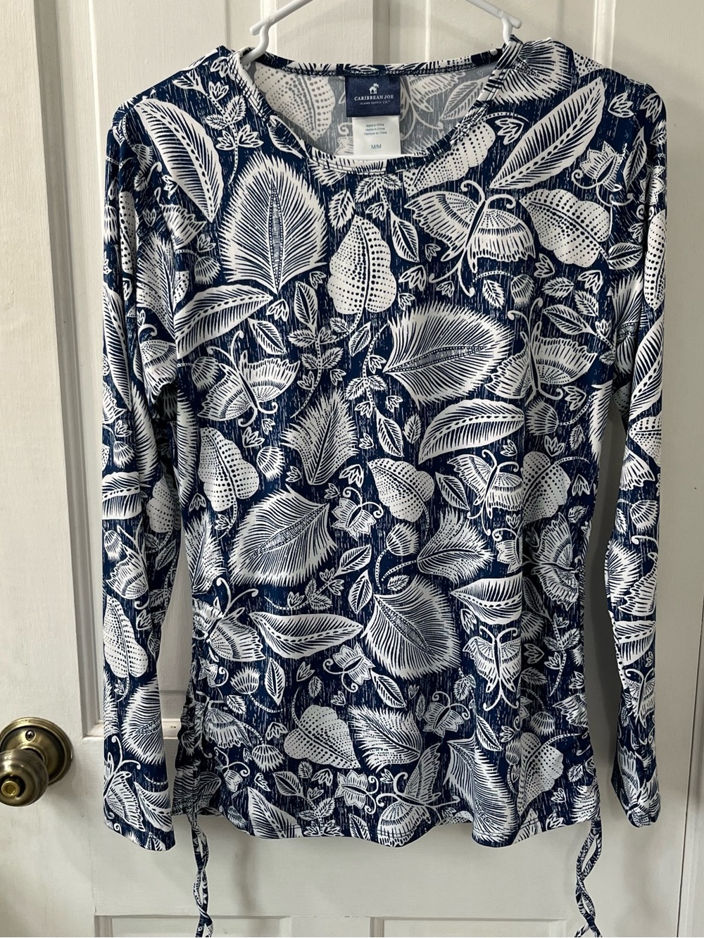 Caribbean Joe Women's Long Sleeve Rashguard Swim Shirt. Size Medium